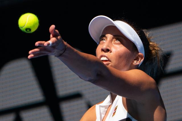 杨瀚森现身洛杉矶球局！与开拓者多名队友合练 并和鹈鹕中锋卢尼直接对位